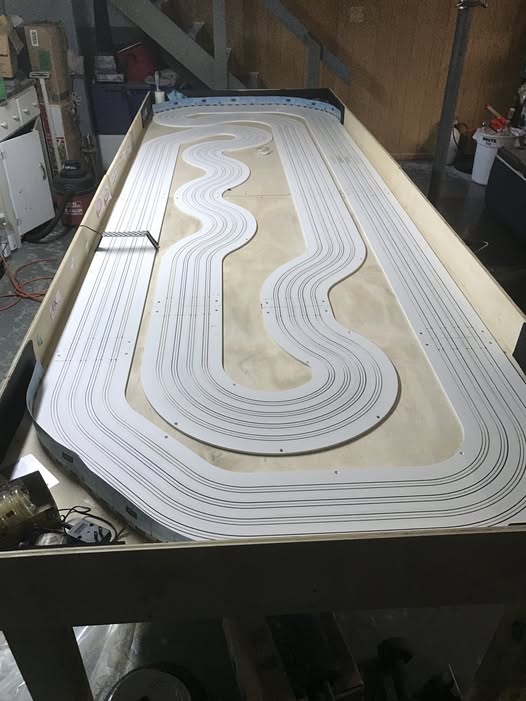 HO slot car Racing Bensenville IL Hillside Racing